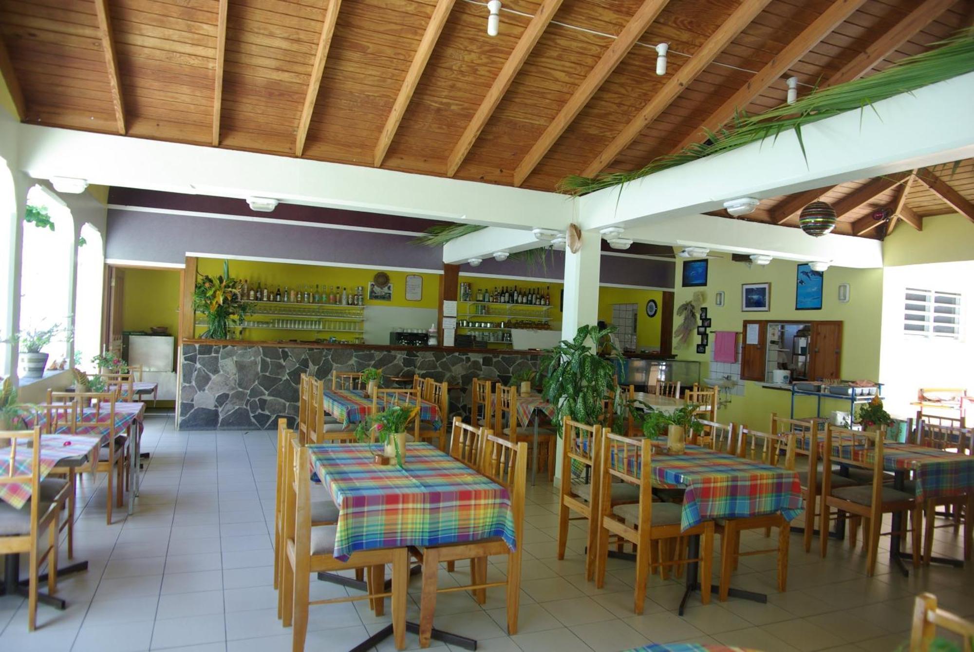 Sunset Bay Club & Seaside Dive Resort Salisbury Екстериор снимка